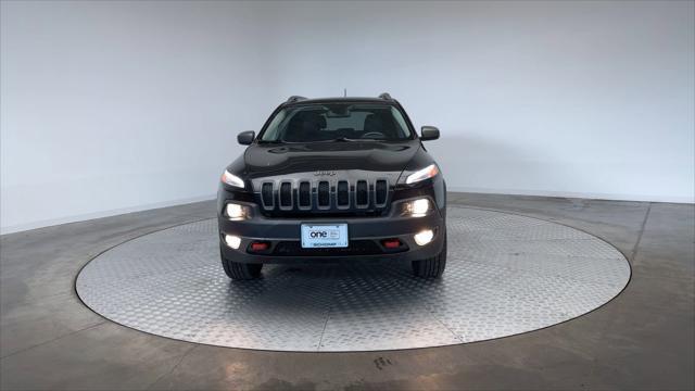 Photo of 2015 Brilliant Black Crystal Pearlcoat Jeep Cherokee