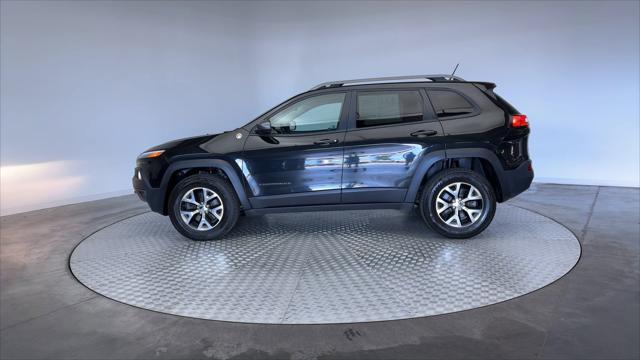 Photo of 2015 Brilliant Black Crystal Pearlcoat Jeep Cherokee
