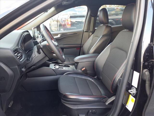 Photo of 2023 Agate Black Metallic Ford Escape