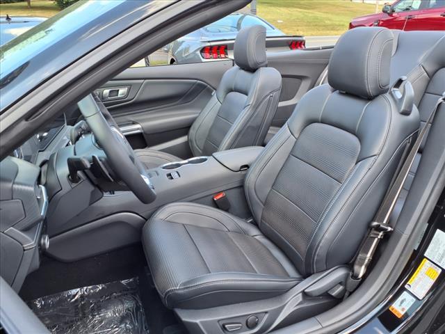 Photo of 2025 Shadow Black Ford Mustang