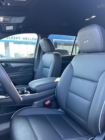 Photo of 2025 Ebony Twilight Metallic Buick Enclave