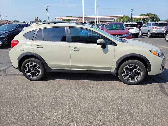 Photo of 2016 Desert Khaki Subaru Crosstrek