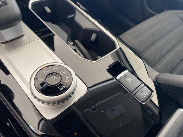 Photo of 2025 Alloy Silver Metallic Mitsubishi Outlander