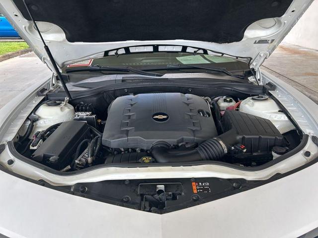 Photo of 2015 Summit White Chevrolet Camaro