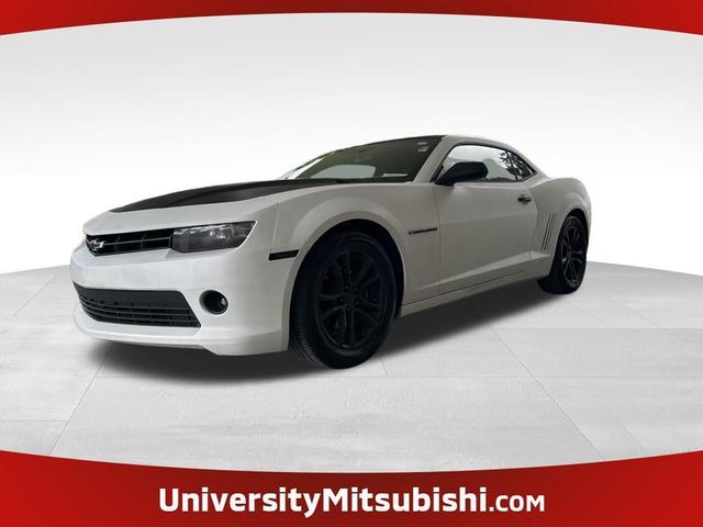 Photo of 2015 Summit White Chevrolet Camaro