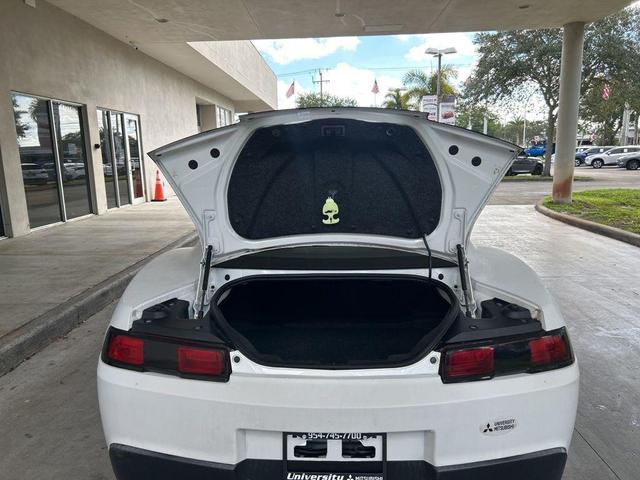 Photo of 2015 Summit White Chevrolet Camaro