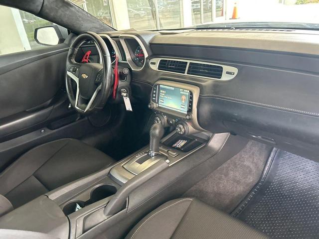 Photo of 2015 Summit White Chevrolet Camaro
