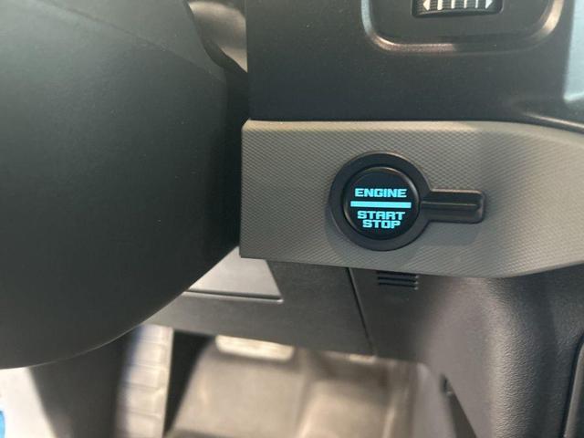 Photo of 2023 Velocity Blue Metallic Ford Bronco
