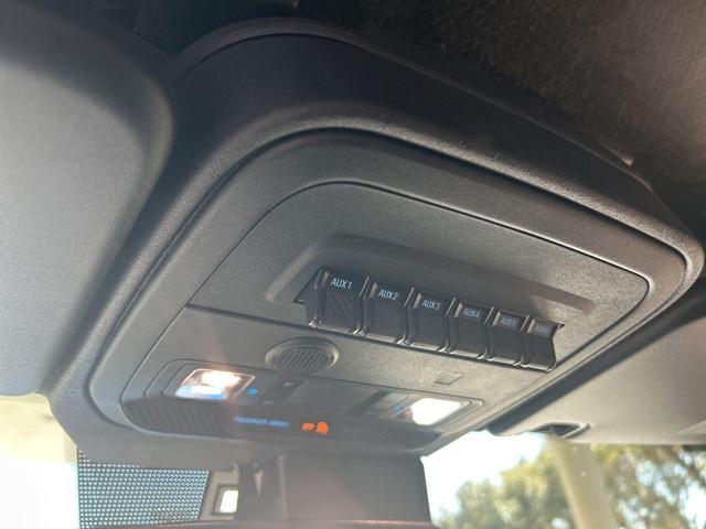 Photo of 2023 Velocity Blue Metallic Ford Bronco