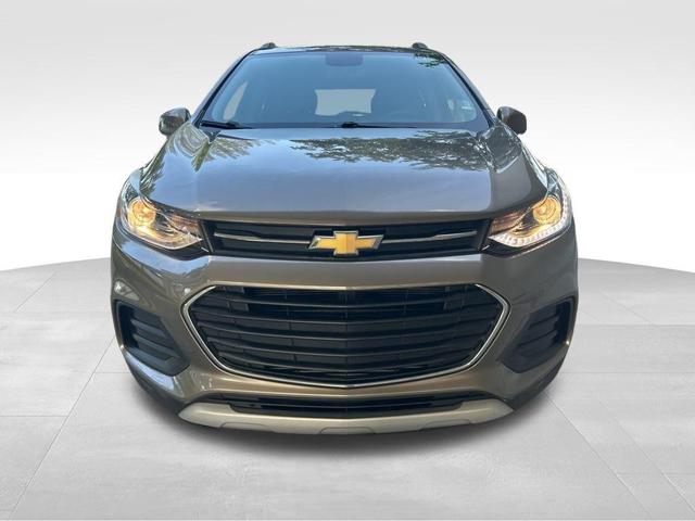 Photo of 2022 Stone Gray Metallic Chevrolet Trax