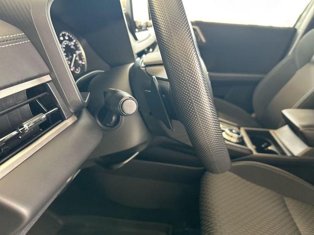 Photo of 2024 Black Mitsubishi Outlander