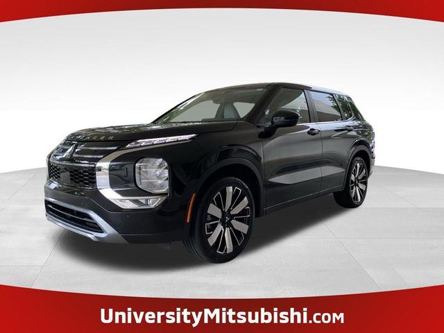 Photo of 2025 Black Diamond Mitsubishi Outlander
