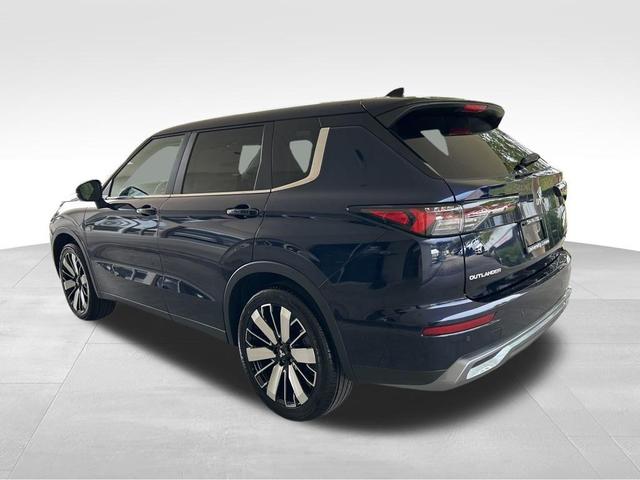 Photo of 2025 Cosmic Blue Metallic Mitsubishi Outlander