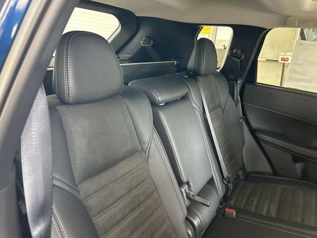 Photo of 2025 Cosmic Blue Metallic Mitsubishi Outlander