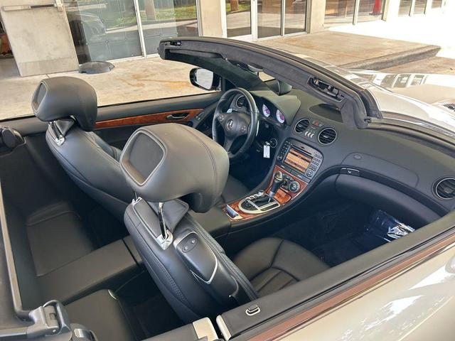 Photo of 2009 Iridium Silver Metallic Mercedes-Benz SL-Class