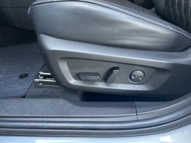 Photo of 2023 Silver Mitsubishi Outlander