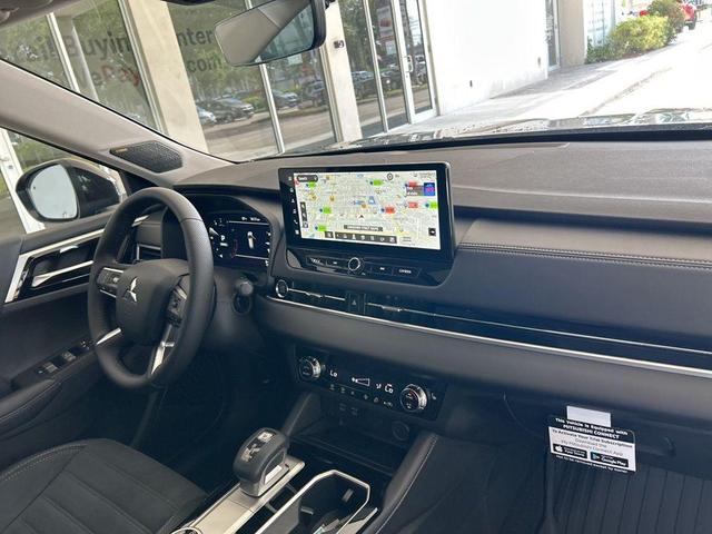 Photo of 2025 Black Mitsubishi Outlander