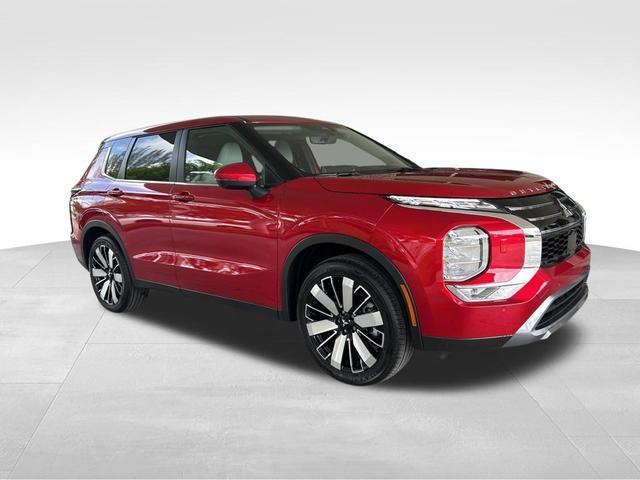 Photo of 2025 Diamond Red Mitsubishi Outlander