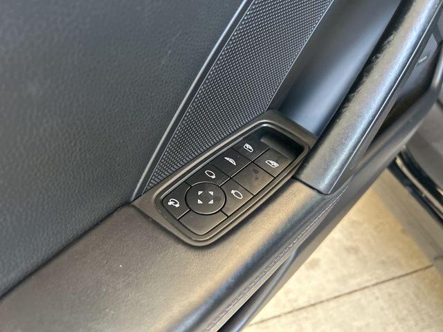 Photo of 2023 Black Porsche 911