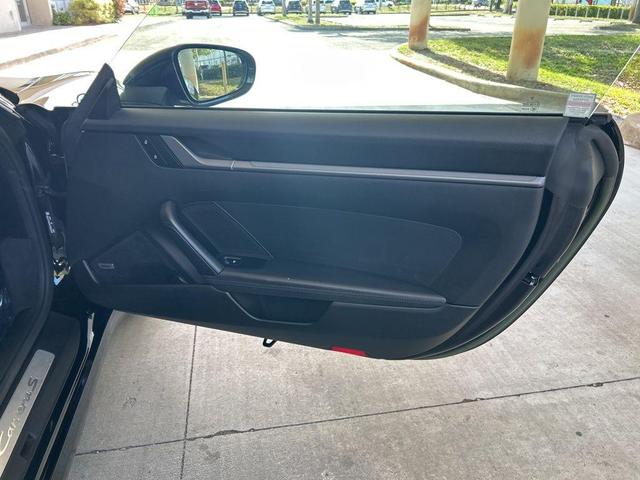 Photo of 2023 Black Porsche 911