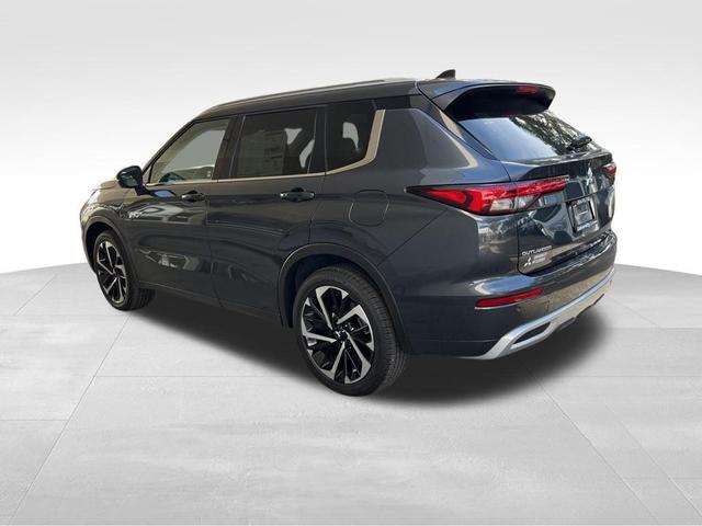 Photo of 2025 Graphite Gray Mitsubishi Outlander PHEV