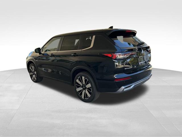 Photo of 2025 Black Diamond Mitsubishi Outlander