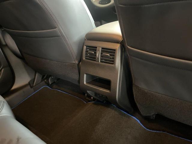 Photo of 2025 Alloy Silver Metallic Mitsubishi Outlander PHEV
