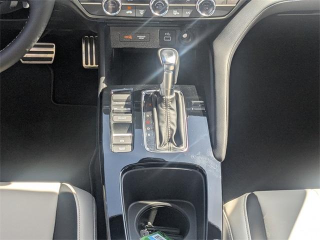 Photo of 2025 Platinum White Pearl Acura Integra