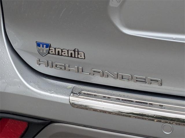 Photo of 2024 Celestial Silver Metallic Toyota Highlander