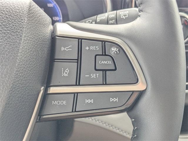 Photo of 2024 Celestial Silver Metallic Toyota Highlander
