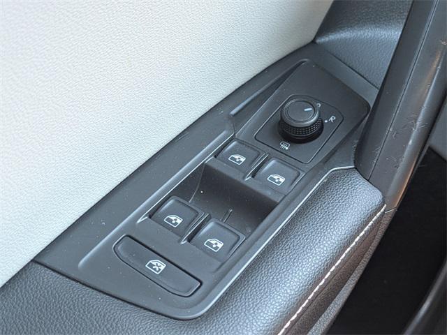 Photo of 2022 Deep Black Pearl Effect Volkswagen Tiguan