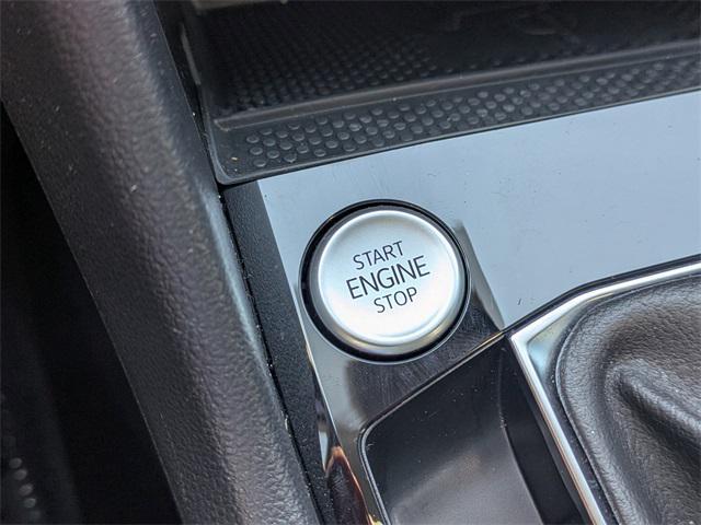Photo of 2024 Pyrite Silver Metallic Volkswagen Taos