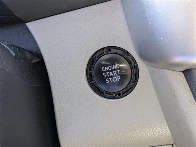Photo of 2019 Blizzard Pearl Toyota Highlander