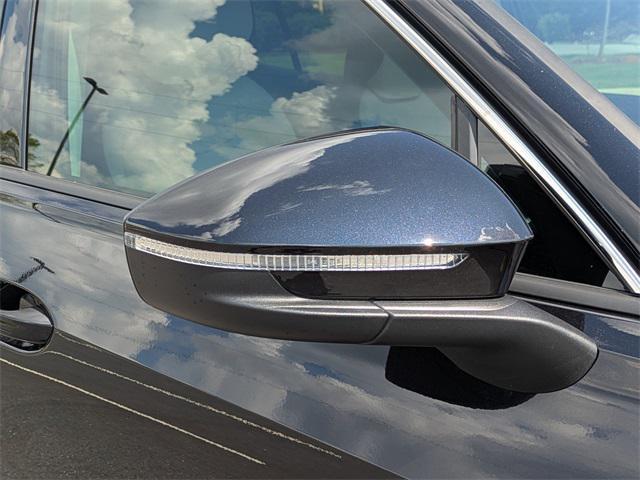 Photo of 2025 Deep Black Pearl Effect Volkswagen Tiguan