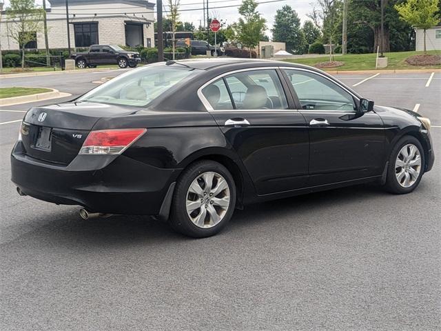 Photo of 2010 Crystal Black Pearl Honda Accord