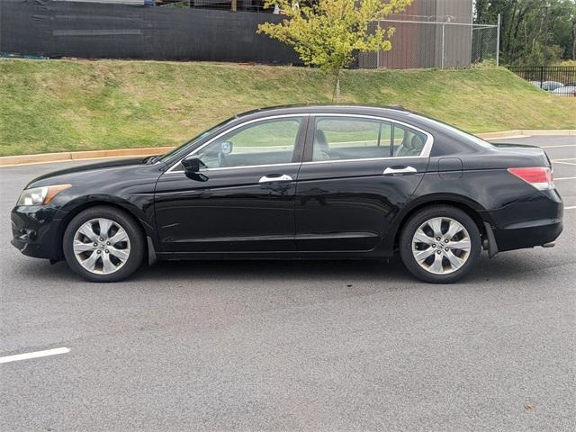 Photo of 2010 Crystal Black Pearl Honda Accord