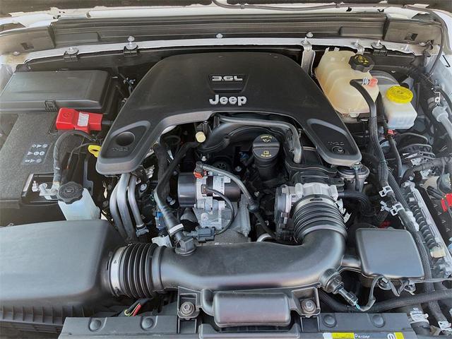 Photo of 2021 Bright White Clearcoat Jeep Wrangler Unlimited
