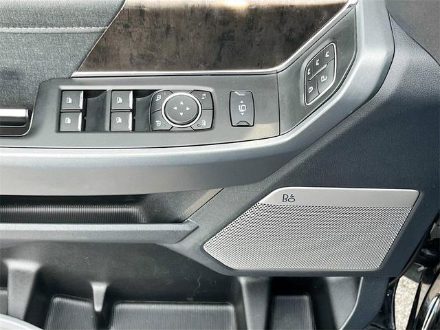 Photo of 2023 Agate Black Metallic Ford F-250