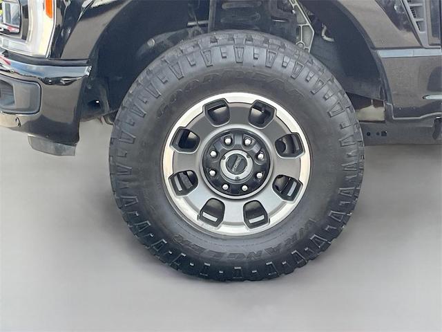 Photo of 2023 Agate Black Metallic Ford F-250