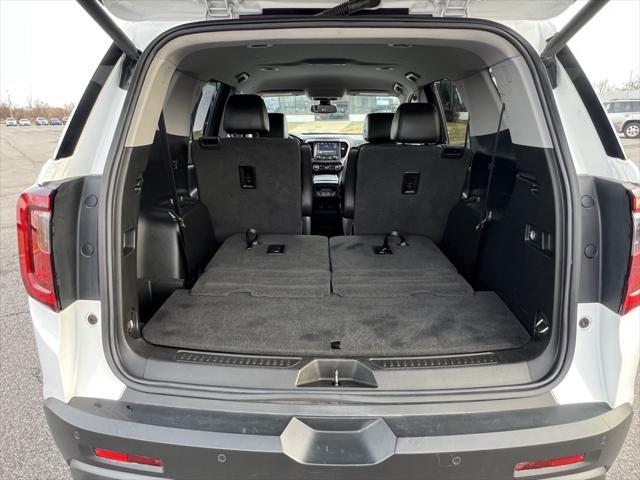 Photo of 2022 Summit White GMC Acadia