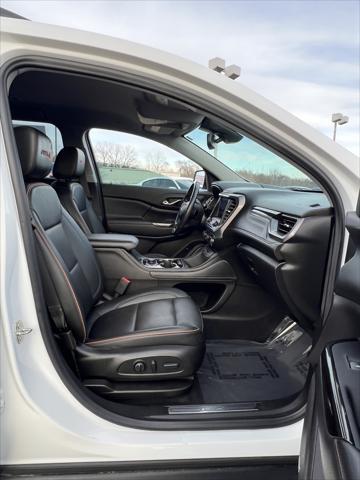Photo of 2022 Summit White GMC Acadia