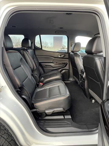 Photo of 2022 Summit White GMC Acadia