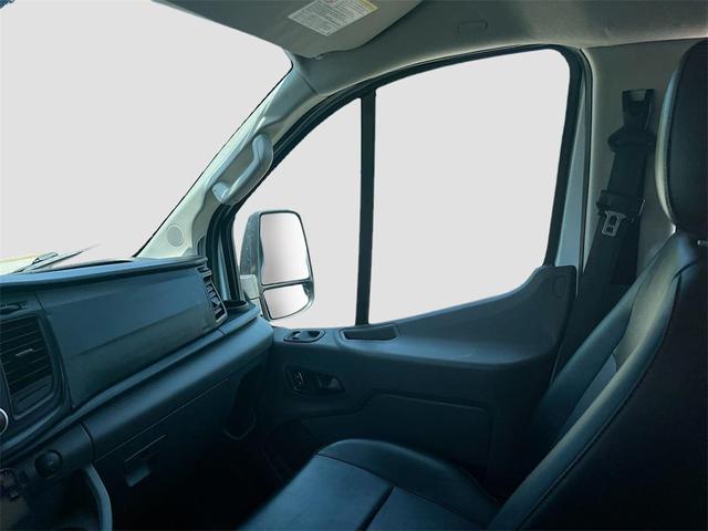 Photo of 2024 Oxford White Ford Transit-250