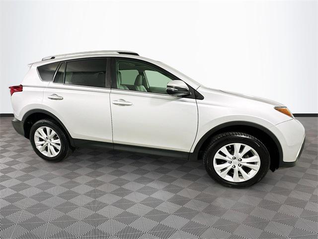 Photo of 2013 Classic Silver Toyota RAV4