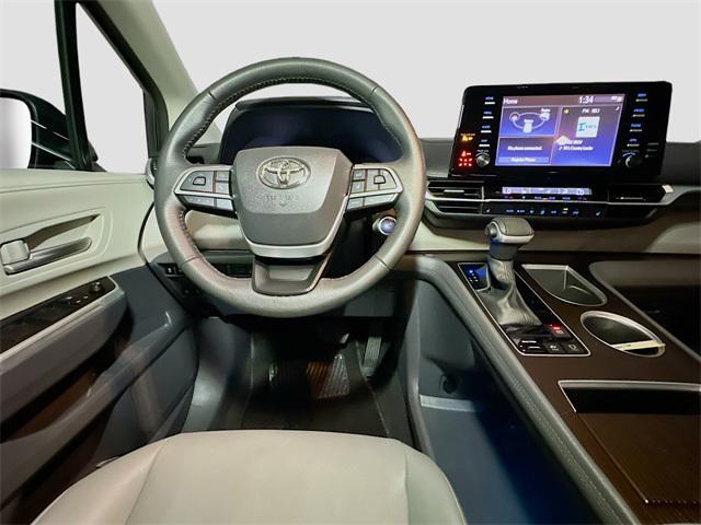 Photo of 2023 Predawn Gray Mica Toyota Sienna