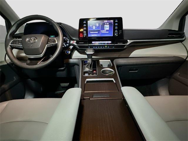 Photo of 2023 Predawn Gray Mica Toyota Sienna