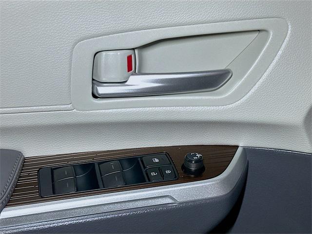 Photo of 2023 Predawn Gray Mica Toyota Sienna