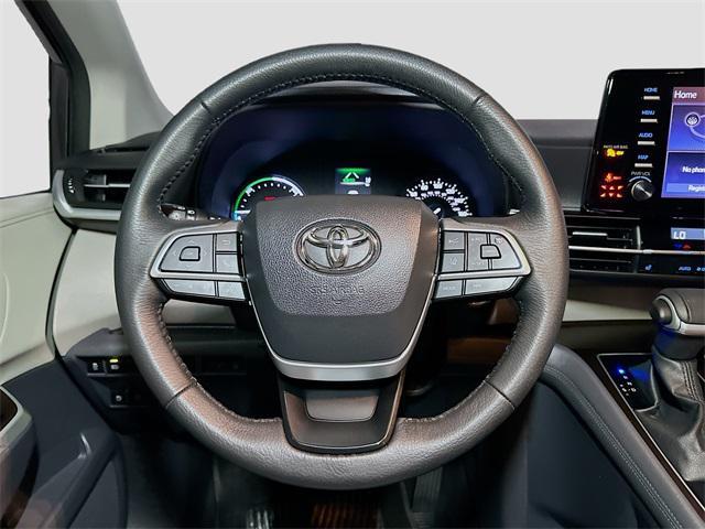 Photo of 2023 Predawn Gray Mica Toyota Sienna