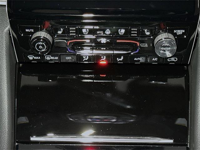 Photo of 2025 Velvet Red Pearlcoat Jeep Grand Cherokee