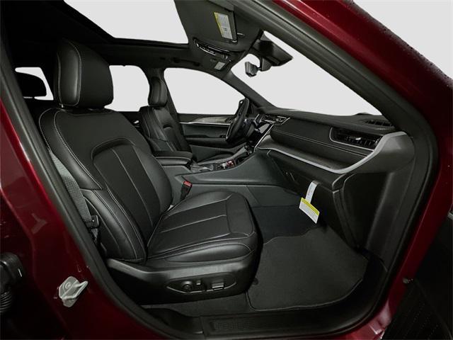 Photo of 2025 Velvet Red Pearlcoat Jeep Grand Cherokee